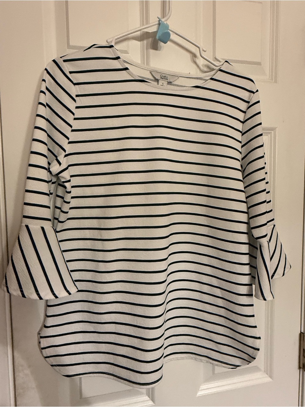 croft & barrow White Top with Navy Stripes 3/4 length sleeves size small